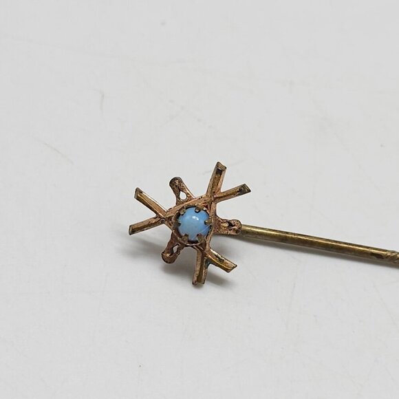 Vintage Gold Tone Stick Pin With Blue Opal Gemstone Accent Starburst Design - Picture 2 of 5